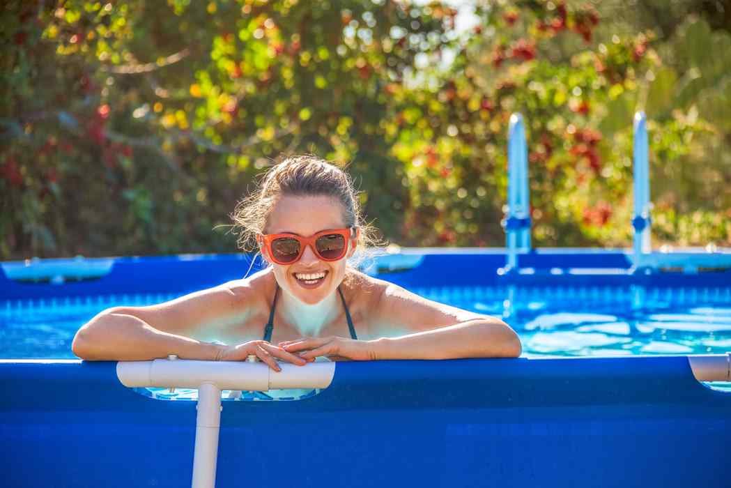7 redenen waarom bovengrondse zwembaden het perfecte zomerverblijf zijn